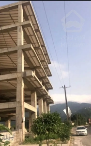 ۵۱۷ متر زمین با ۲۰۰۰ متر بنای تجاری و مسکونی