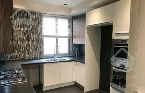 ولنجک 140 متر لابی و لابی من مناسب خانواده یا مجرد