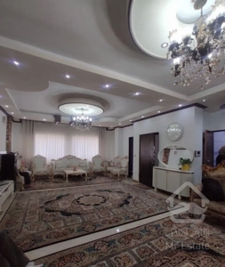 آپارتمان ۱۱۲ متر پارکینگ دار