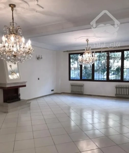 رهن/ هروی پاسداران/ ۱۸۵ متر/ سه خواب