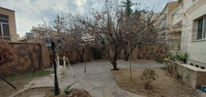 آپارتمان ۲۵۰ متر+ ۲۰۰ متر حیاط اختصاصی نیاوران