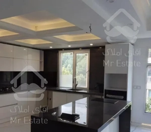 ١٣٠ متری سعادت اباد/تاپ لوکیشن/شیک و خوش نقشه