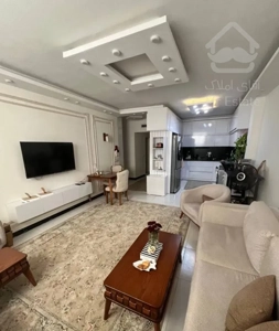 صیادشیرازی ۸۵متر دوطرف نورگیر