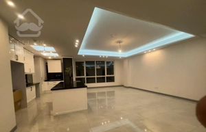 ۹۰مترنوساز سالن پرده خور فول فلکه اول صادقیه