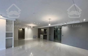 ۱۱۱متر / ۲ خواب / فول و نوساز / ونک آرارات