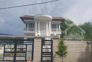 فروش ویلا مدرن،جنگلی،۳۷۰ متر بنا استخر سرپوشیده