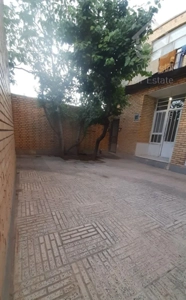 اجاره ۸۵ متری/۲ خوابه حیاط دار