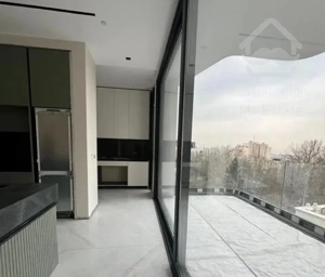 ۲۳۰ متر نیاوران مدرن (کلید نخورده)/ فول ویوو شهر