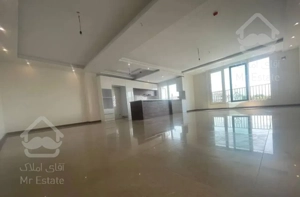 قلهک نوساز 130 متر 2 خوابه(مناسب سرمایه گذاری)