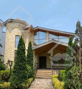 ویلا باغ۶۰۰متری/فول فرنیش/سنددار/رویان