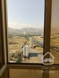 ۱۲۰ /غرق در نور/ برج بلند شیشه ای