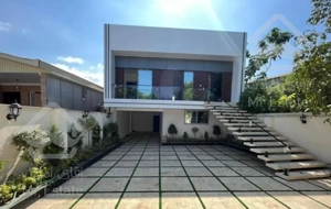 ویلا دوبلکس همراه با استخر و جکوزی