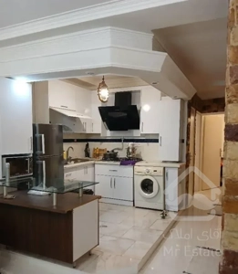 ۸۰متری/کم واحد/پارکینگ سندی+آسانسور/گلچین سرا