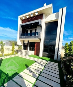 ویلا باغچه دوبلکس 205 متری شهرکی سند تک‌برگ