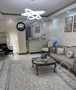 ۷۶ متر/خوش نقشه/پارکینگ دار