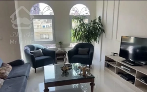 تمیز و شیک و تخلیه / پارکینگ اختصاصی / نوسازی کامل