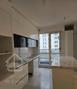 آپارتمان ۱۳۰ متری نوساز