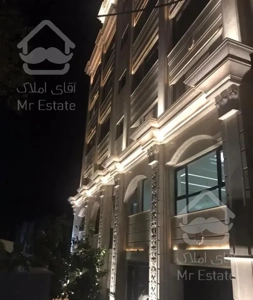 ۱۶۵ متری کلید نخورده / ۲ پارکینگ باکس