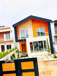 دوبلکسِ سنددار. جنگلی. نور.