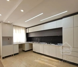 ۱۳۰ متر ۳ خواب غرق نور