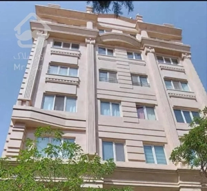 ۹۸ متر فول امکانات شاهین شمالی