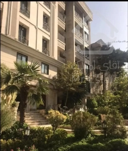 اندرزگو، چیذری /200 متر سه خواب/ فرعی دنج