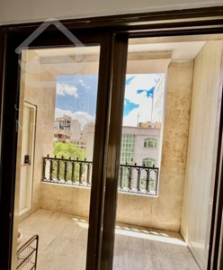 جلال کارمعروفه زیر فرهنگ/لابی/سقف بلند/متریال سجاد
