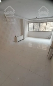 ۳ خواب ۱۳۰ متری/ فول بازسازی، تخلیه/ آپادانا