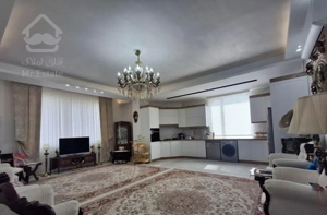 بر خیابان ده هکتاری نوساز و فول امکانات ۹۵ متر