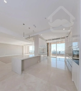 190 متر 3 خواب/5 ساله/2 پارکینگ/فول امکانات