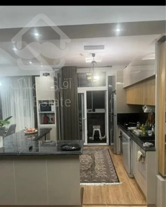 ۱۲۰متر۵ساله فول امکانات روبه افتاب فلکه اول صادقیه