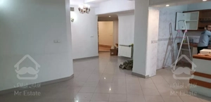 آپارتمان مسکونی مملو از نور و چشم انداز