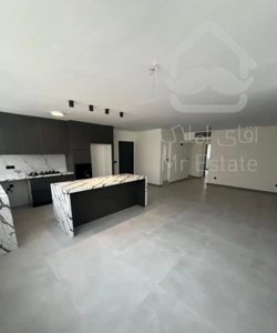 ۱۲۱ متر ۱۰ سال ساخت - فول -