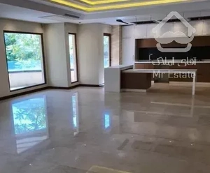 نیاوران165 متر سه خواب نوساز