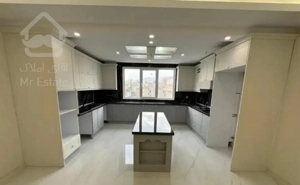 تاپ‌لوکیشن/۱۱۵متر/کلید‌نخورده/فول/۲پارکینگ سندی