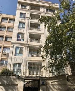 140 متر 3 خوابه 14 ساله