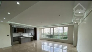 ۱۲۱ متر/سالن سرتاسر پرده خور/فول/شمال ستارخان