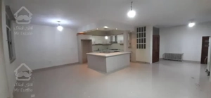 اجاره آپارتمان دوخوابه بلوار فردوس(۱۲متری چهارم)بالاتر از مترو