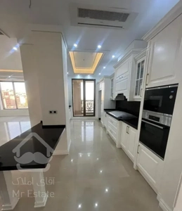 ولنجک ۱۳۰متر ۲خواب/طبقات بالا /ویو بدون مشرف