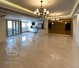 ۹۵ متر ۱۰ واحدی تاپ لوکیشن منطقه با ۳ پارکینگ سندی