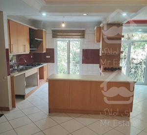 ۱۵۵ متری پاسداران زمرد