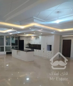 جنت جنوبی چهارباغ شرقی ۱۳۲ متری (( فول))