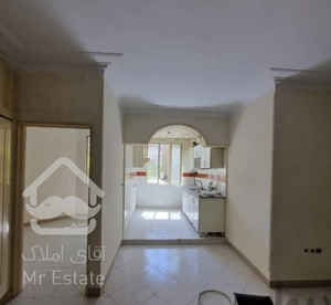 آپارتمان ۵۰ متری طبقه دو ونیم