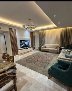 ۹۸متر دو خواب فول امکانات ۱۰ساله تاپ شهران عسگری