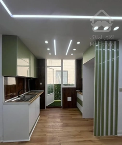 ۴۰مترسندتکبرگ/لوکس دیزاین*پارکینگ*آسانسورسقف وسود