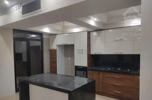 ۱۶۵ متر ۳ خوابه ۳ ساله کلید نخورده