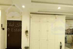 ۱۴۰ متری،تک واحدی،۲ خوابه،با نورگیر فراوان