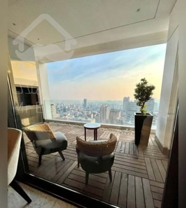 ۲۴۰متر مدرن باحیاط اختصاصی زیبا *کار برند هفت تیر