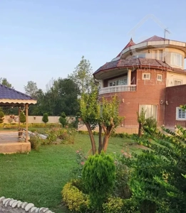 ویلا تریبلکس2300متری لوکس ویو 360درجه