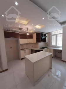 ۶۷ متر دو خواب ۷ ساله